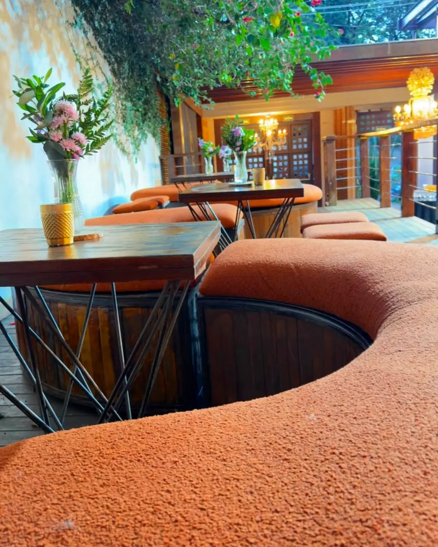 Lounge com sofás